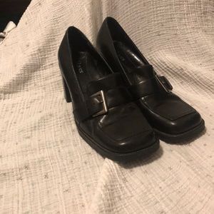 Black Women’s Heel, Square Toe and Buckle